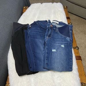 Excellent condition, pink blush/kan kan maternity jeans! Size 26!